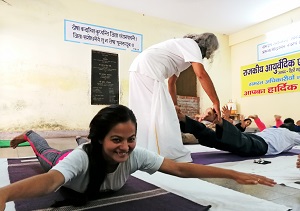 basic-yoga-courses-in-rishikesh-india